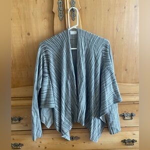 100% Cashmere never worn Artistic Cardigan